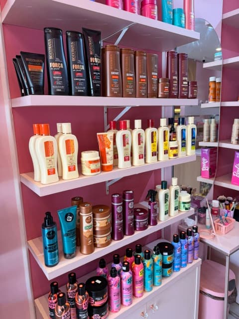 Produtos de cabelo na loja Flor da Pele